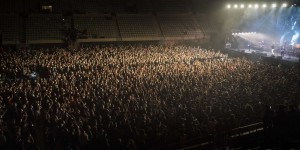 Un concert de rock réunit 5 000 personnes à Barcelone pour une expérience clinique