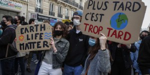 « Le projet de loi n’est pas à la hauteur » : à Paris ou Lyon, des manifestants pour le climat déçus à la veille de l’ouverture du débat parlementaire