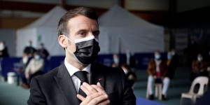 La « troisième voie » d’Emmanuel Macron menacée par la saturation des réanimations dans les hôpitaux