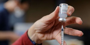 La vaccination contre le Covid-19 ouverte aux plus de 70 ans à partir de samedi