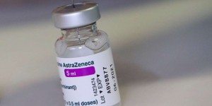 AstraZeneca : un responsable de l’Agence européenne des médicaments établit un lien entre ce vaccin et des effets secondaires graves et rares