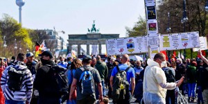 Covid-19 : l’Allemagne va instaurer un couvre-feu national pour freiner la propagation du virus