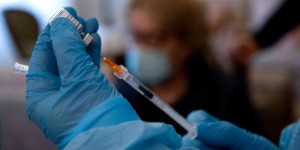 Covid-19 dans le monde : Pfizer-BioNTech accélère le rythme de ses livraisons de vaccins à l’Union européenne