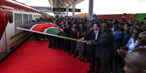 Paris accueille un sommet pour la relance des économies africaines