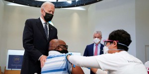 Vaccins et brevets : Biden héros à peu de frais