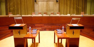 Climat : cinq ministres visés par une plainte déposée devant la Cour de justice de la République