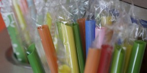 Assiettes, couverts, gobelets, pailles… L’Allemagne bannit les plastiques à usage unique