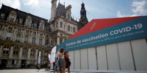 Covid-19 en France : le gouvernement appelle à la vaccination « massive » face au « risque d’une quatrième vague rapide »