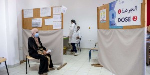 La Tunisie essaie bon an mal an d’accélérer sa campagne de vaccination contre le Covid-19