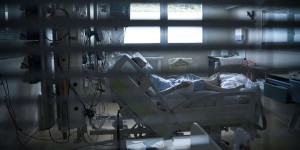 « Il est urgent d’inscrire dans la loi un droit de visite aux patients hospitalisés »