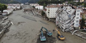 Après des incendies meurtriers, la Turquie est confrontée à des inondations catastrophiques