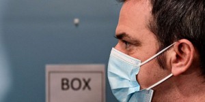 Covid-19 : Olivier Véran fustige le « doute » sur la vaccination et n’exclut pas une prolongation du passe sanitaire