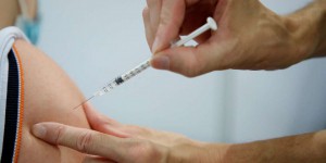 « Négliger les inégalités de santé risque de compromettre l’efficacité de la vaccination sur la population »