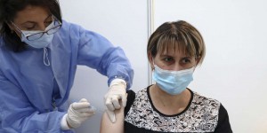 Vaccination contre le Covid-19 : le défi de la troisième dose