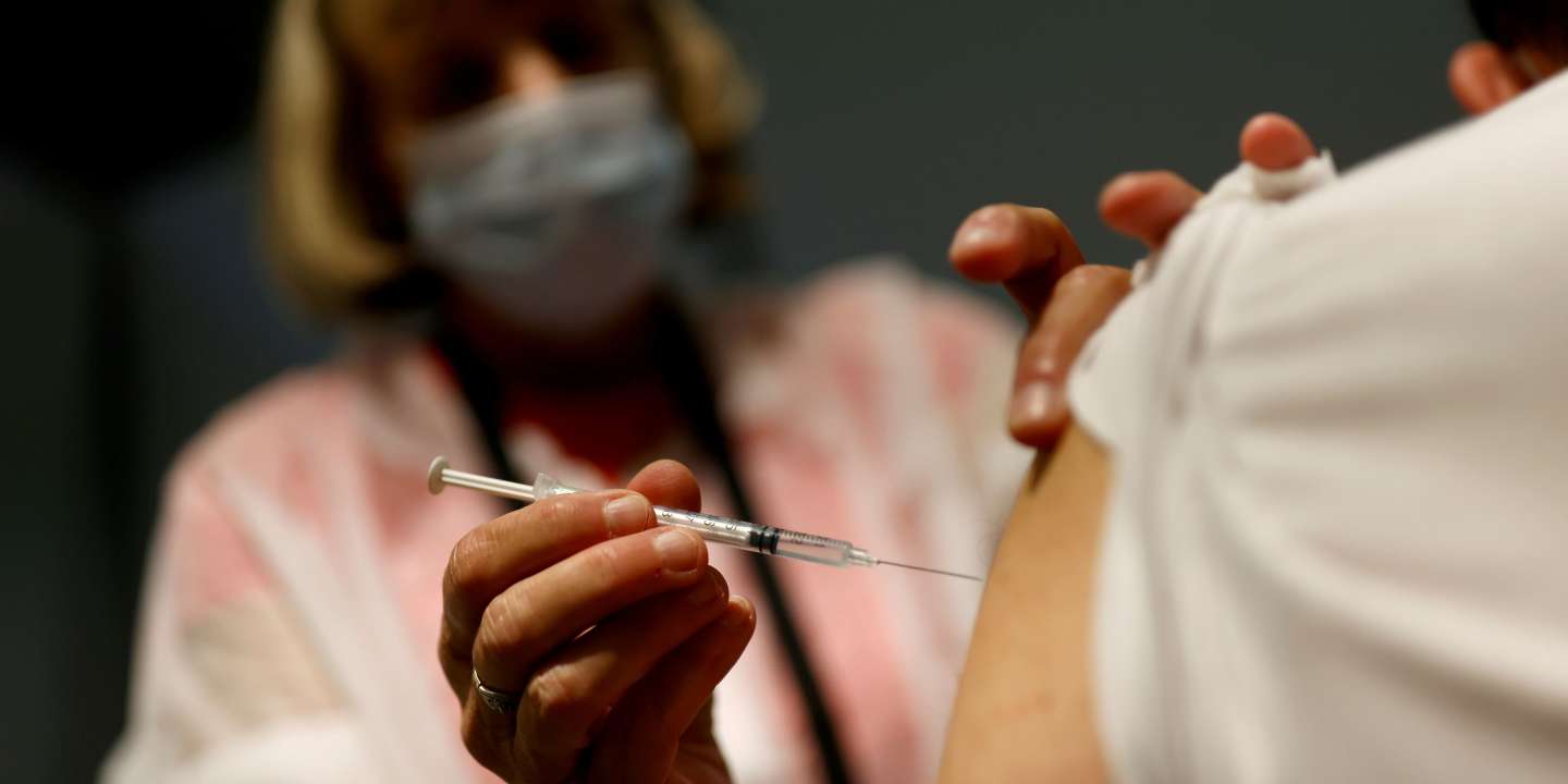 Covid-19 : la Haute Autorité de santé recommande une dose de rappel de vaccin aux professionnels chargés de personnes vulnérables