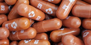 Covid-19 : l’Agence européenne du médicament lance un examen accéléré de la pilule de Merck