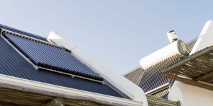 Energie solaire : « La France interdit aux collectivités d’apporter leur soutien à des projets aux retombées économiques réelles »