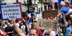 Les manifestations contre le passe sanitaire rassemblent plus de 40 000 personnes en France