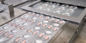 Covid-19 : les Etats-Unis commandent 10 millions de traitements antiviraux Pfizer