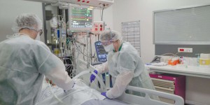 Covid-19 : la nouvelle vague épidémique met sous pression un système hospitalier déjà fragilisé