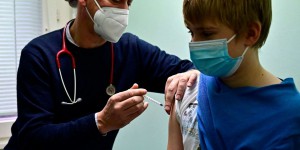 Covid-19 : la vaccination des 5-11 ans démarre pour les enfants à risque