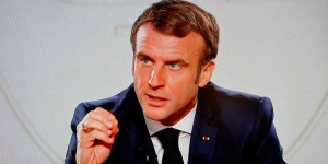 Emmanuel Macron se projette avec le Covid-19