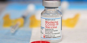 Covid-19 : Moderna a commencé les essais d’un rappel de vaccin spécifique contre Omicron
