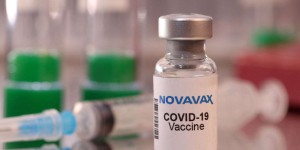 Covid-19 : les territoires ultramarins recevront en priorité le vaccin Novavax, annonce l’Elysée