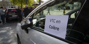 Les chauffeurs VTC se mobilisent face à la hausse du prix du carburant
