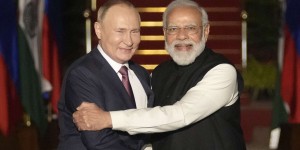 Malgré la guerre en Ukraine, l’Inde négocie avec Moscou l’achat de pétrole