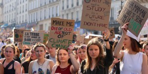 « Cela fait du bien de se retrouver entre nous, partager nos angoisses et nos combats » : les jeunes de nouveau dans la rue pour le climat