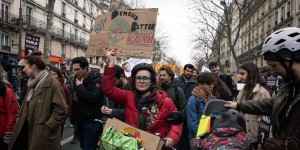 Les manifestants pour le climat sont plutôt jeunes et enclins à la radicalité politique