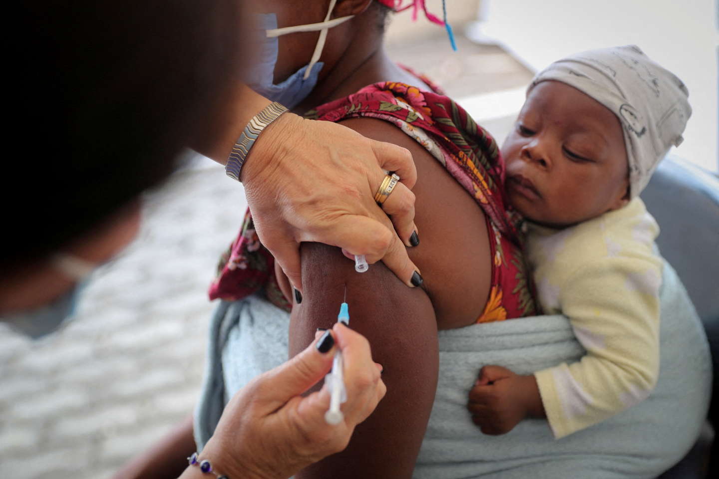 Covid-19 : les organisations internationales doivent acheter des vaccins faits en Afrique, exhorte Cyril Ramaphosa