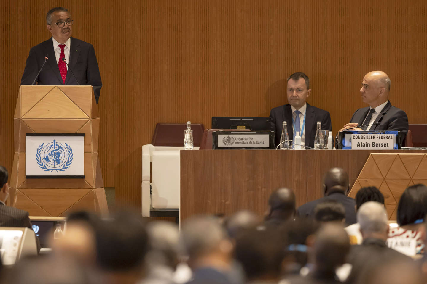 « Docteur Tedros », visage charismatique de l’Organisation mondiale de la santé, assuré de sa réélection