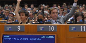 Le Parlement européen adopte la réforme du marché du carbone
