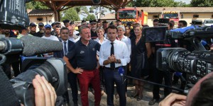 Depuis la Gironde, Emmanuel Macron promet un « chantier national » pour replanter la forêt