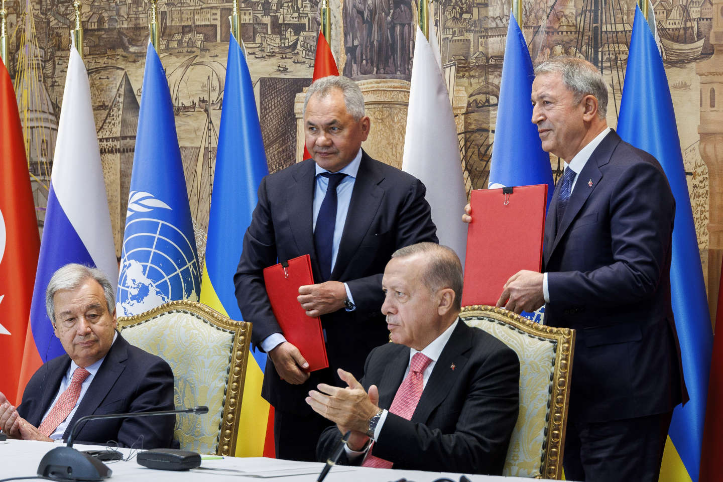 A Istanbul, l’Ukraine et la Russie s’entendent pour débloquer les céréales