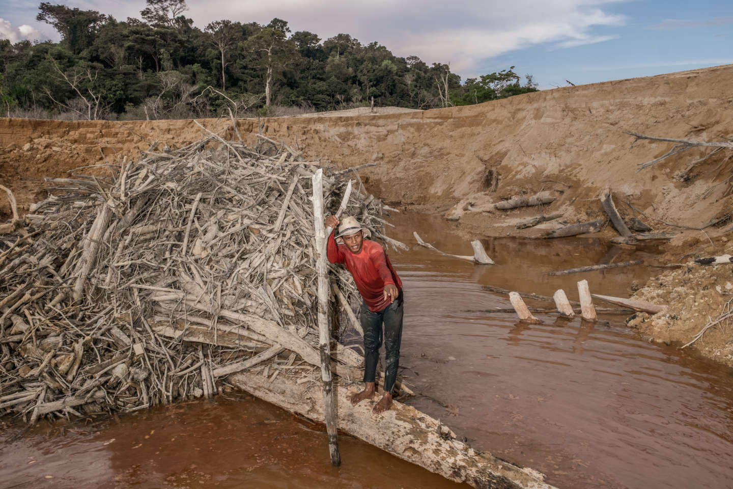 « Au cœur de l’Amazonie » : à Jacareacanga, la fièvre de l’or empoisonne les rivières