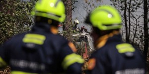Incendie : le feu dans les Alpilles n’évolue plus, mais n’est pas encore fixé