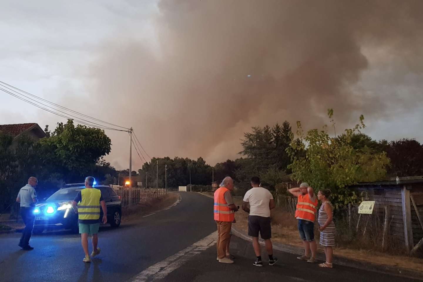 Incendies en Gironde : reprise des flammes près de Landiras, 3 500 personnes évacuées, 1 000 hectares brûlés