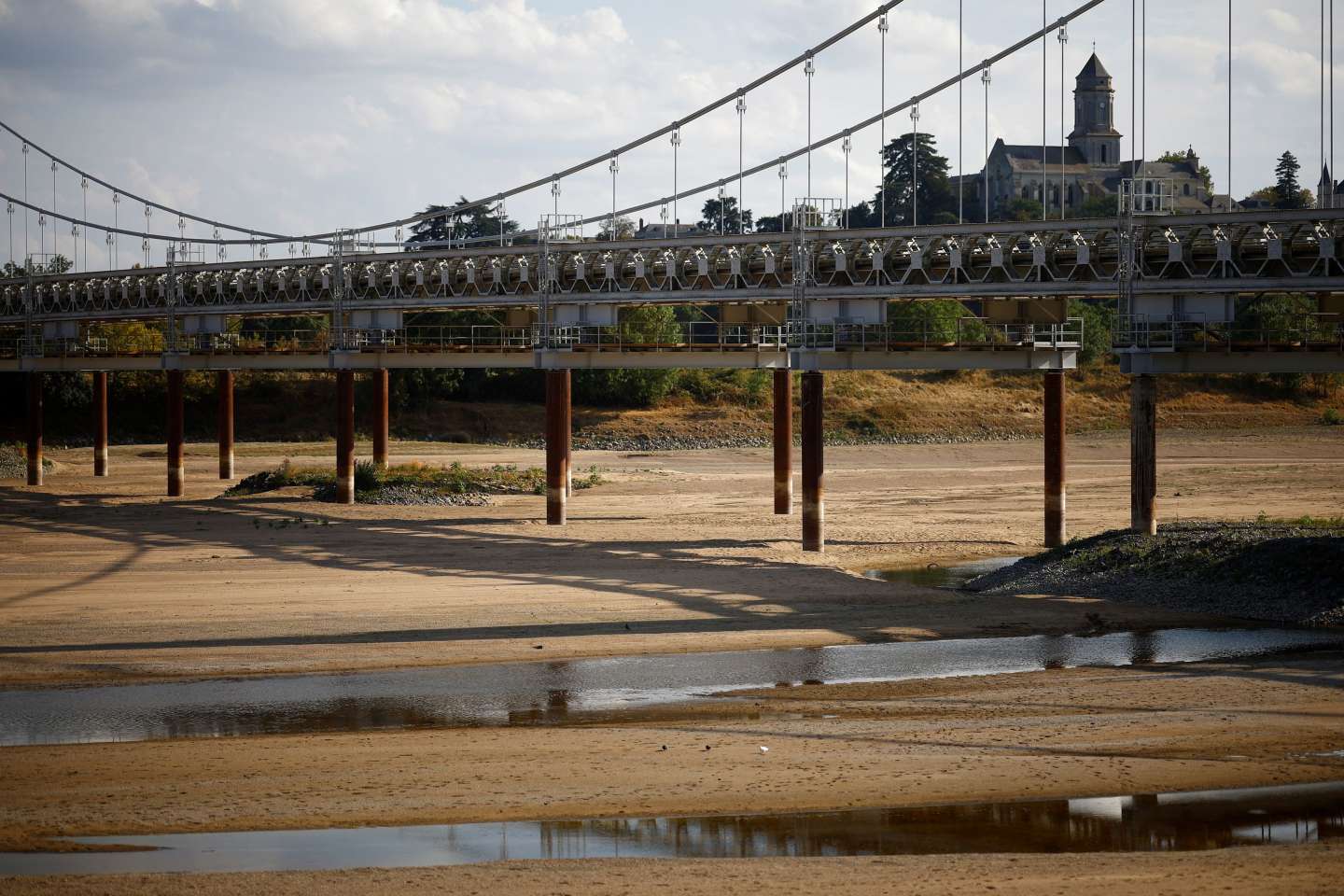 Les dégâts aux bâtiments dus à la sécheresse en France devraient coûter entre 1,6 et 2,4 milliards d’euros en 2022
