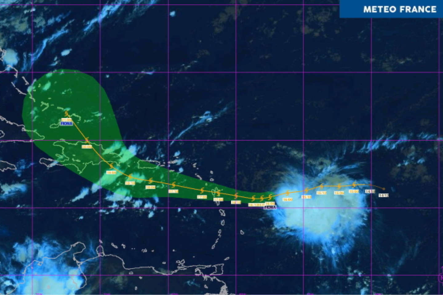La Guadeloupe placée en vigilance rouge pour fortes pluies et orages en raison du passage de la tempête Fiona