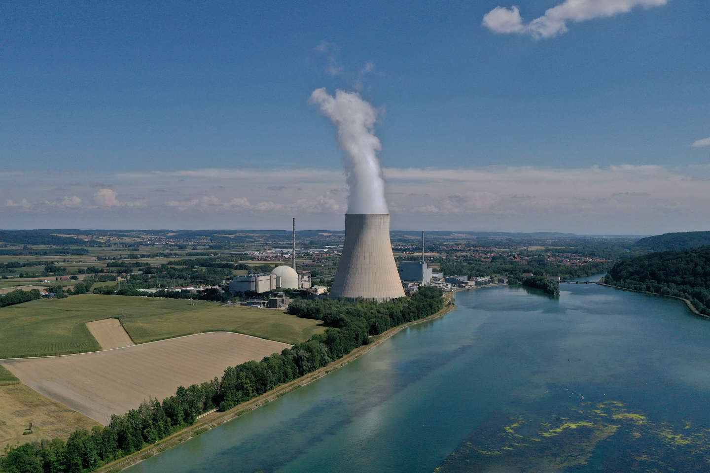 L’Allemagne prolonge de quelques mois deux centrales nucléaires