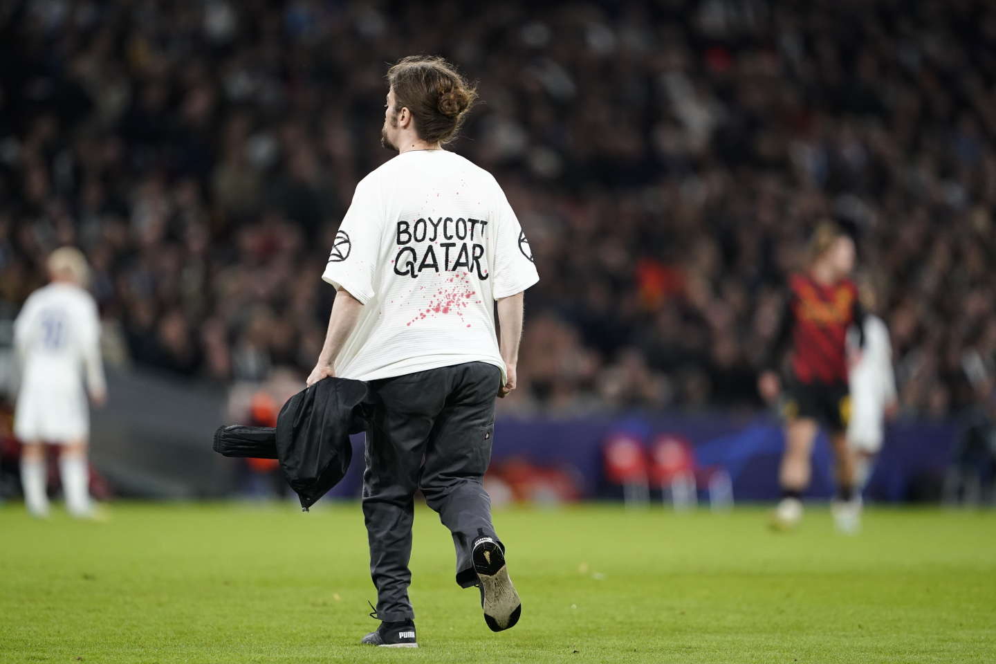 « Je ne peux pas cautionner ça », à l’approche de la Coupe du monde, le boycott d’une partie de la jeunesse