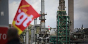 Pénurie de carburant : les grévistes de TotalEnergies refusent la levée des blocages de dépôts