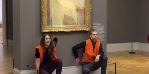 Un tableau de Monet aspergé de purée par des activistes à Potsdam