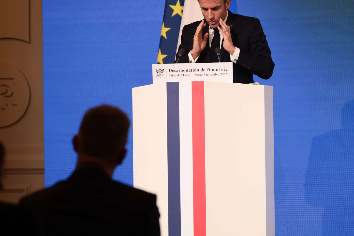 Climat : Macron propose un pacte de décarbonation aux industriels les plus polluants