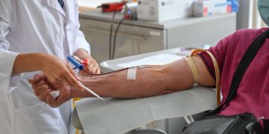 Filières spécifiques et actions de terrain : le défi de la collecte des sangs rares