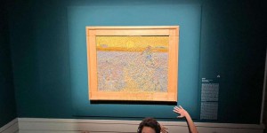 Un tableau de Vincent Van Gogh aspergé de soupe par des militantes écologistes à Rome