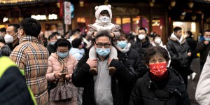 Covid-19 : la France prolonge les contrôles sanitaires imposés aux voyageurs chinois